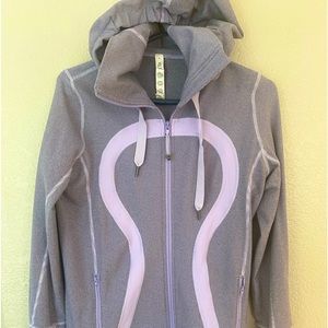 Lululemon jacket with hood size 8 Lavender